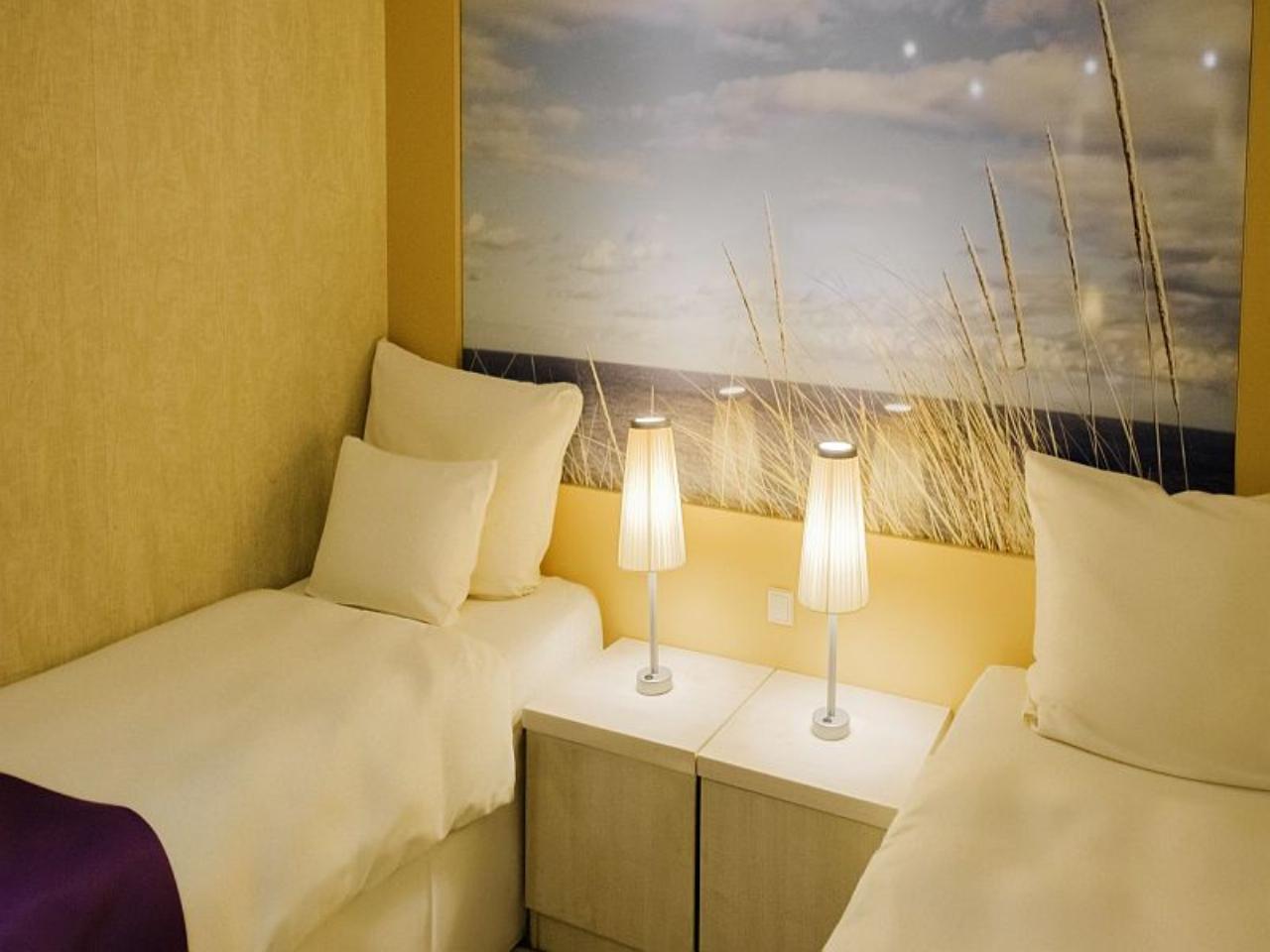 Cruises, holidays 50