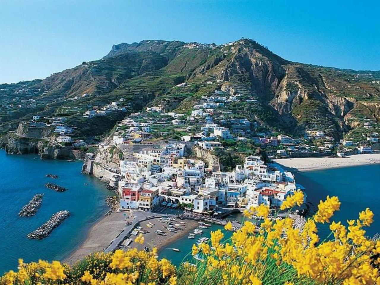 Ischia, Italy holidays 8