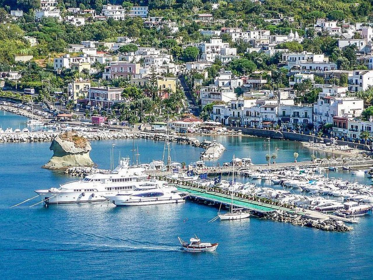 Ischia, Italy holidays 7