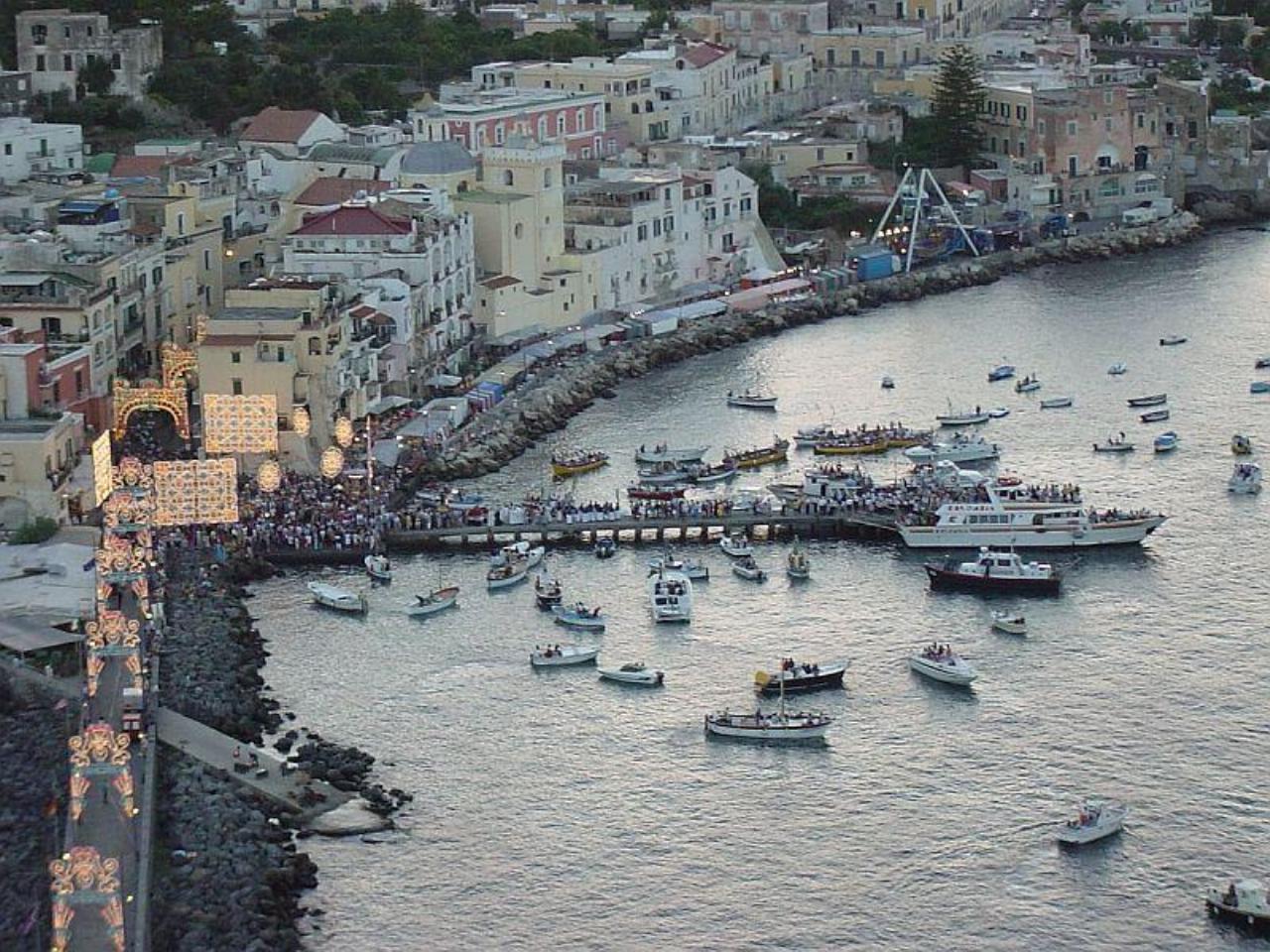 Ischia, Italy holidays 14