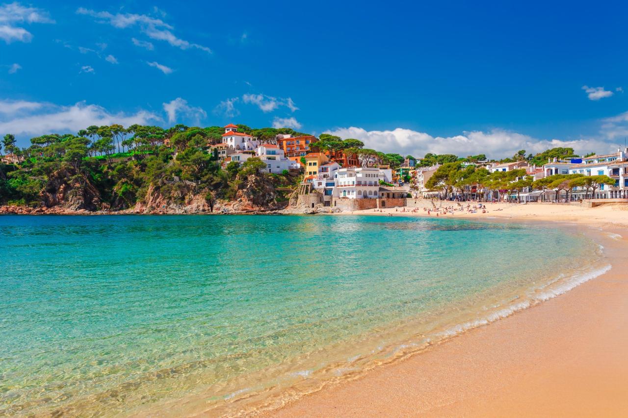 Single Holidays in Catalonia, Spain. Travel One