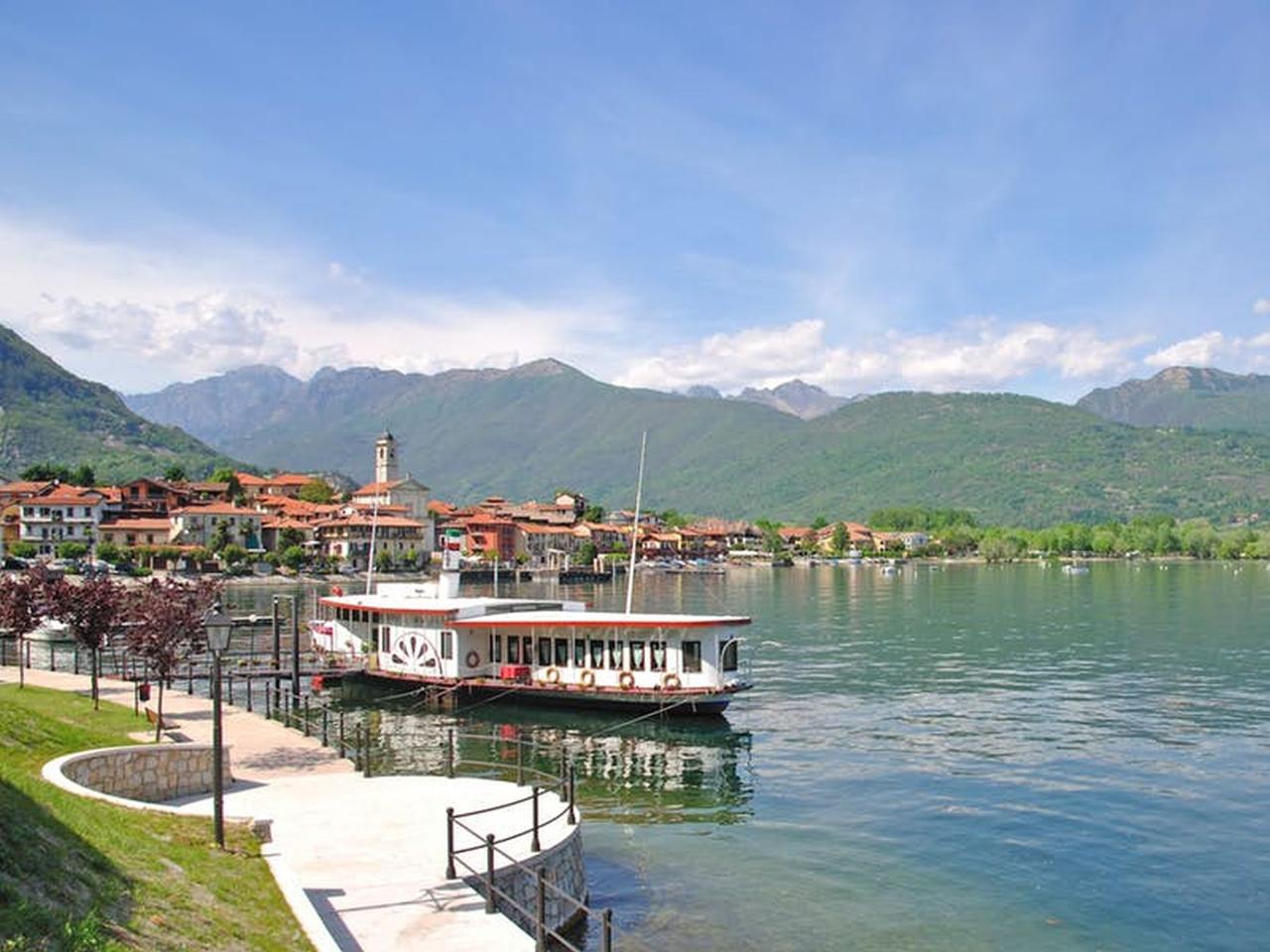 Leger Coach Tours, holidays 1