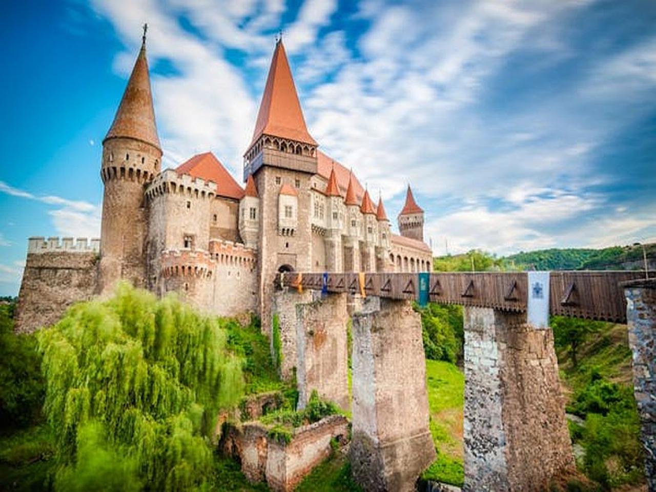 Specialist Tours, holidays 17