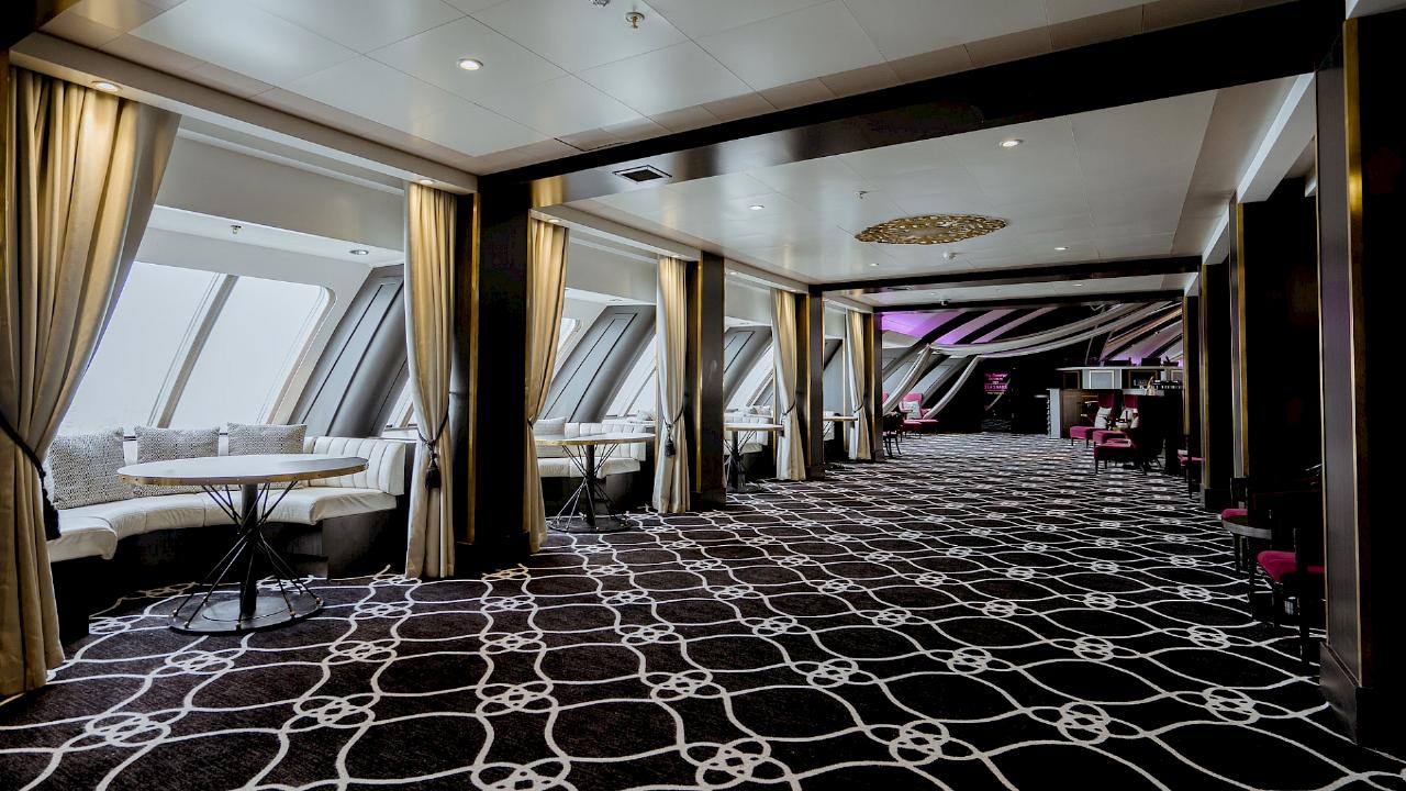 Cruises, holidays 10