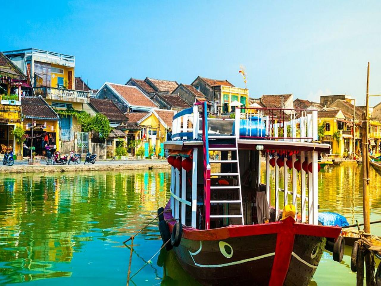 Specialist Tours, holidays 38