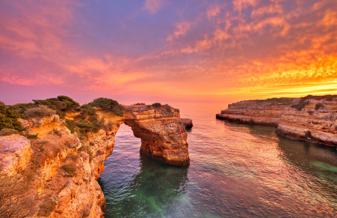 Single Holidays in Algarve Portugal. Travel One