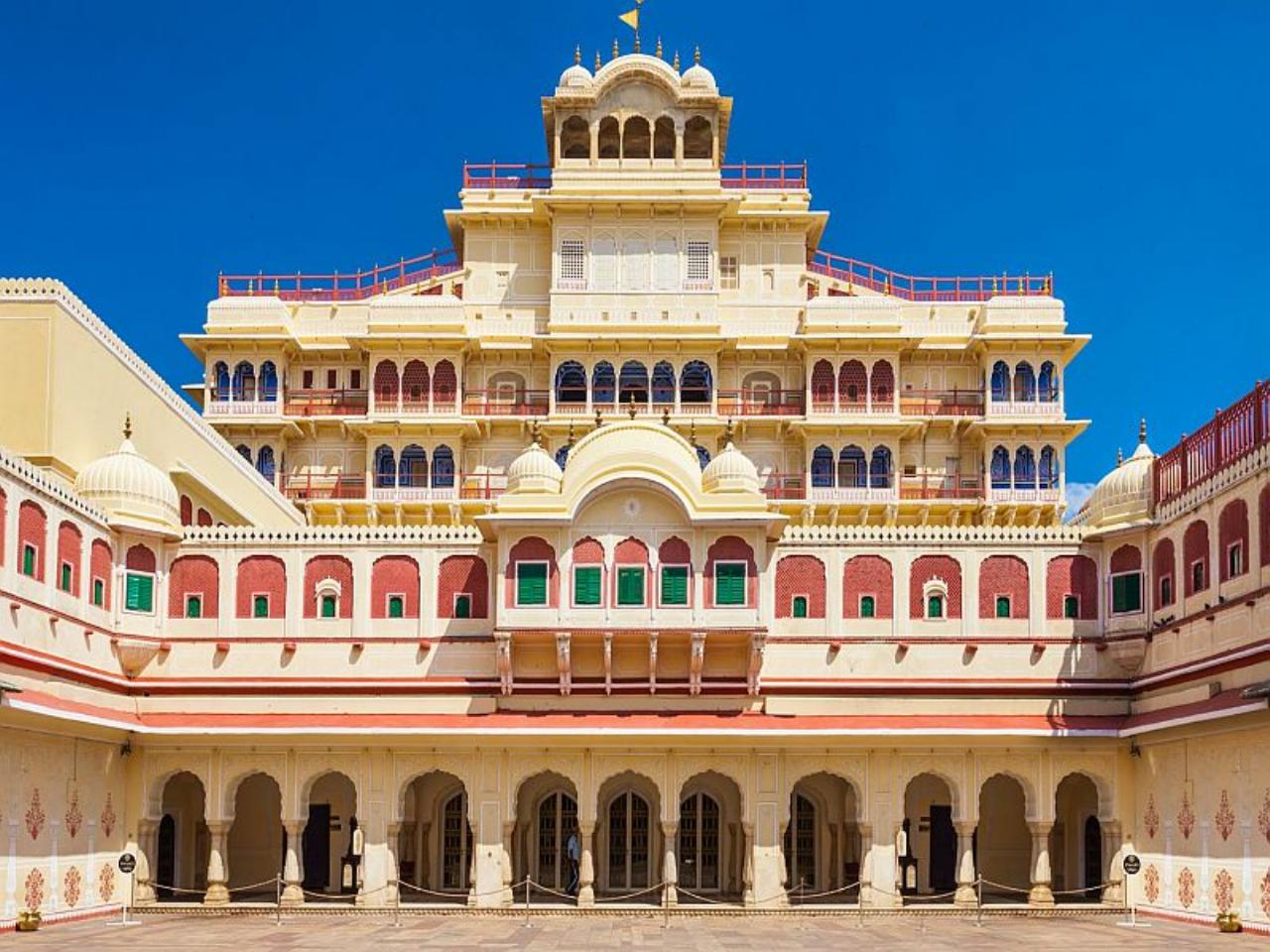 Specialist Tours, holidays 25